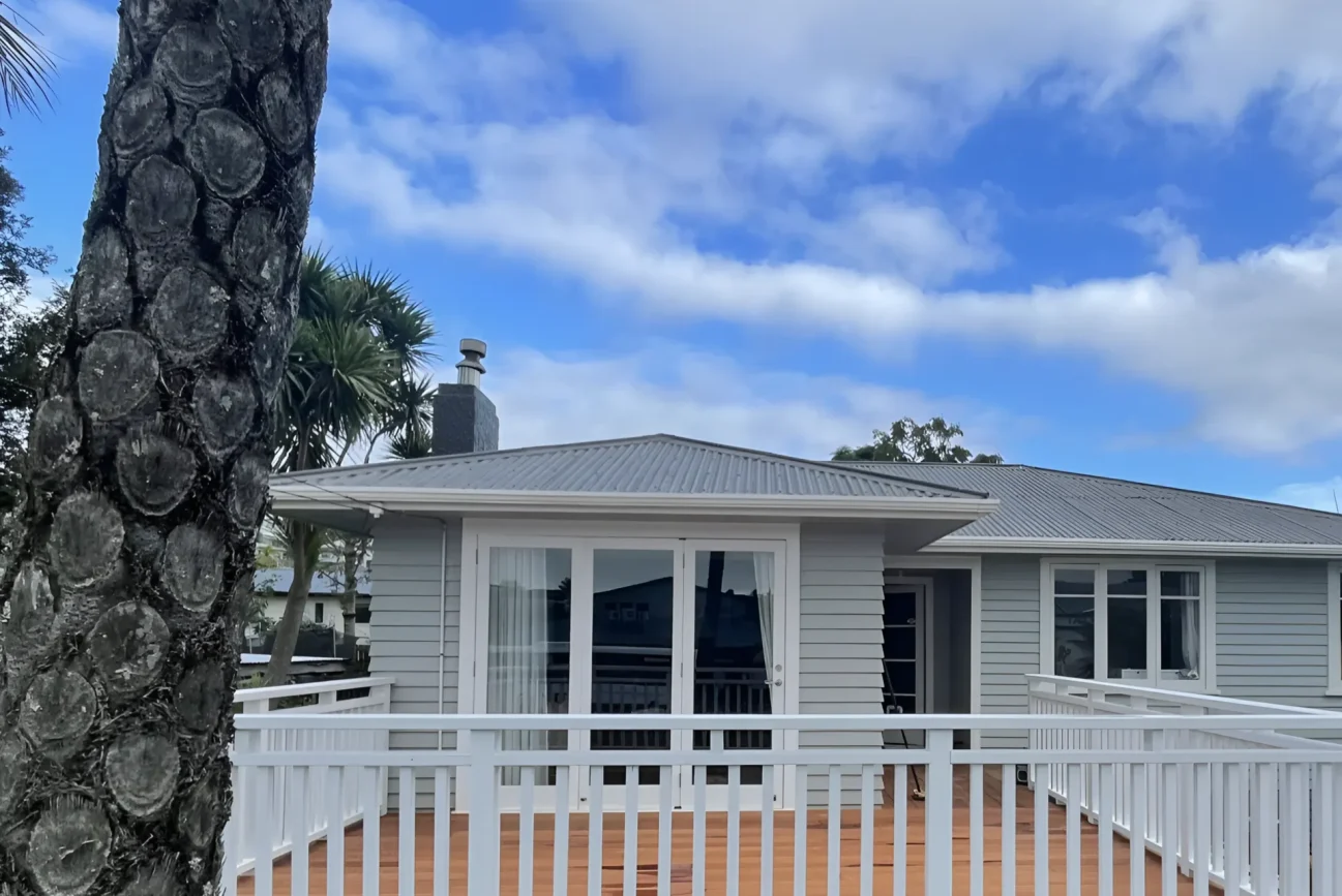 elevated-entertaining-deck